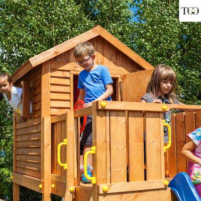 Casetta in legno con scivolo Fungoo MyHOUSE MOVE gioco in legno per giardino