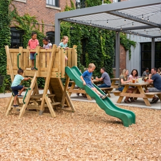 Torre Parco Giochi FunForte 2 per Uso Pubblico in Legno con Scivolo HDPE, Arrampicata e Tavolo Picnic