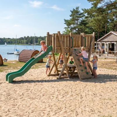 Torre Parco Giochi FunForte 2 per Uso Pubblico in Legno con Scivolo HDPE, Arrampicata e Tavolo Picnic