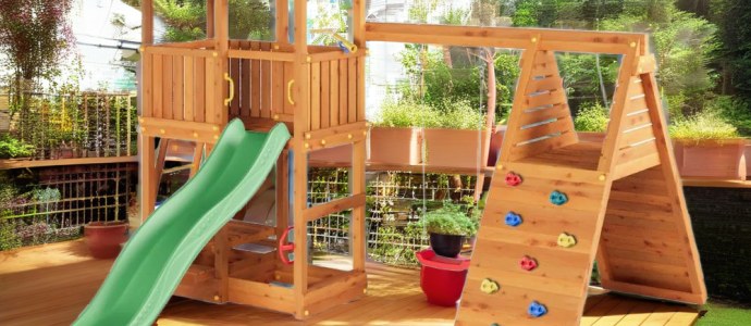 Parco giochi in legno per bambini: sicurezza e norme